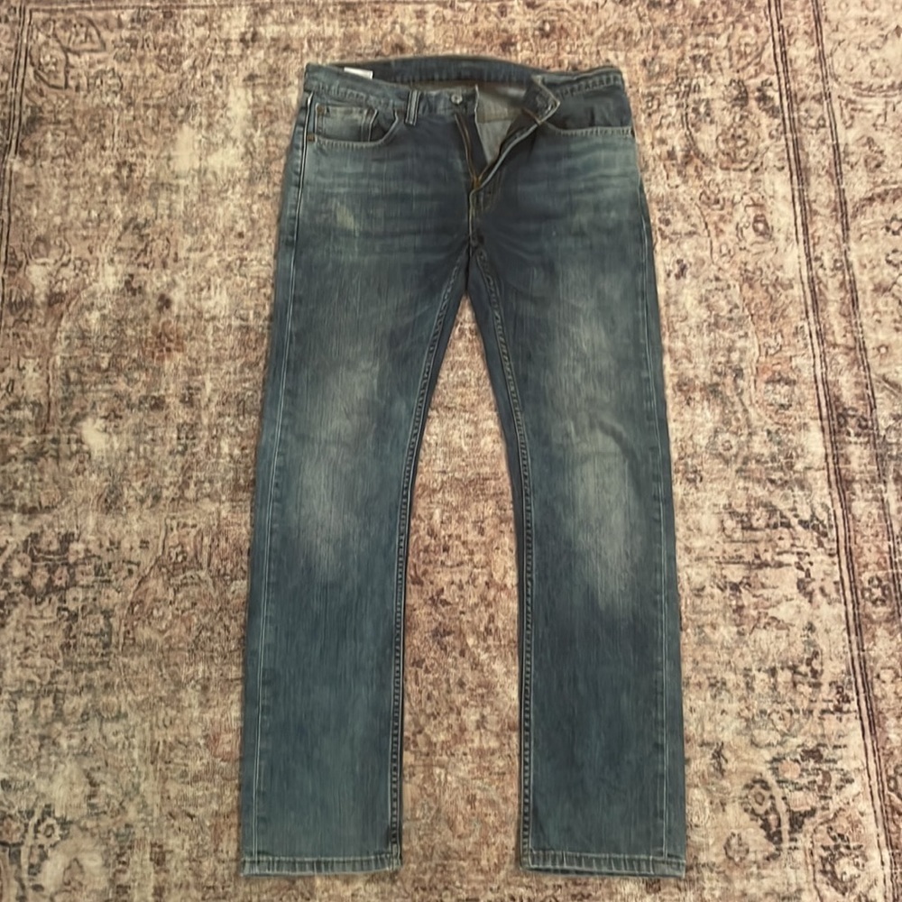 Levi’s - Picture 3 of 3